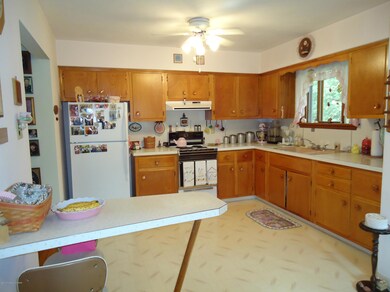 96 Nuangola Rd, Mountain Top, PA 18707 - photo 3