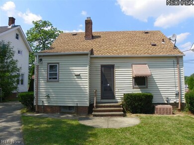 5493 Clement Ave, Maple Heights, OH 44137 - photo 2