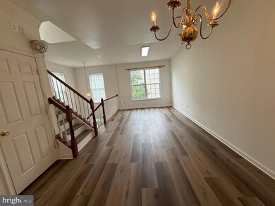 2484 Clover Field Cir, Herndon, VA 20171 - photo 6