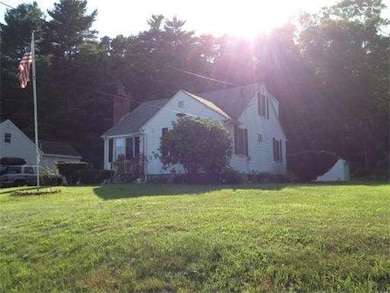 1406 Mammoth Rd, Dracut, MA 01826 - photo 3
