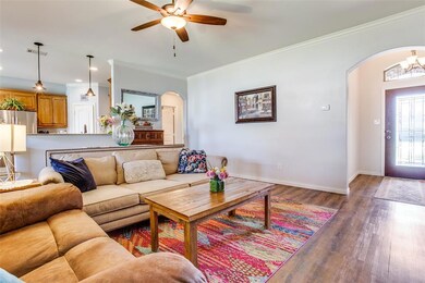 604 E Milam St, Ennis, TX 75119 - photo 4