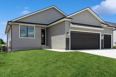 313 N 19th St, Indianola, IA 50125 - photo 2