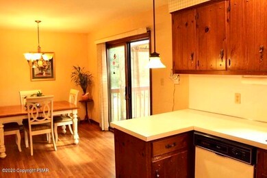 259 Bear Medicine Cir, Effort, PA 18330 - photo 4