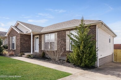 003-photo-front-view-9006595