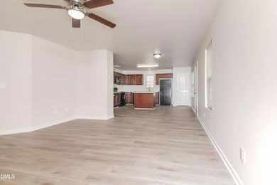 005-photo-living-room-14827772