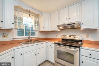 10683 Marsh Rd, Bealeton, VA 22712 - photo 4