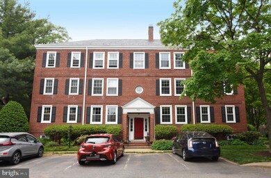3043 S Columbus St unit B2, Arlington, VA 22206 - photo 2