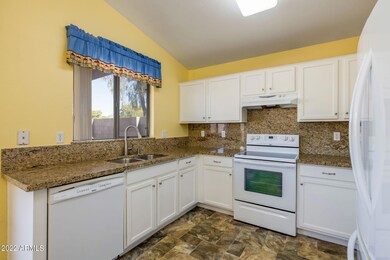 11-web-or-mls-9960 E Delta Cir Mesa-11