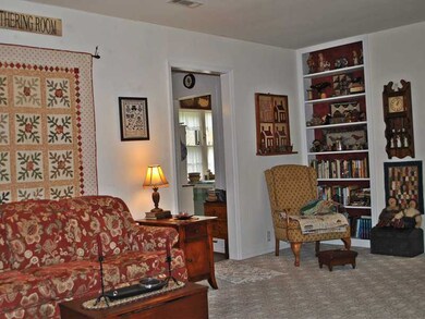 708 NW 6th St, Bentonville, AR 72712 - photo 2