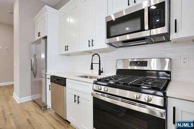 385 Passaic Ave unit 5, Lodi, NJ 07644 - photo 4