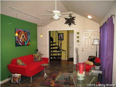 5818 Lake Erie Dr, Louisville, KY 40291 - photo 2