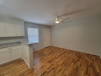 845 Beverly St unit 9, Houston, TX 77007 - photo 5