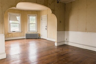 Traditional, double Parlors.