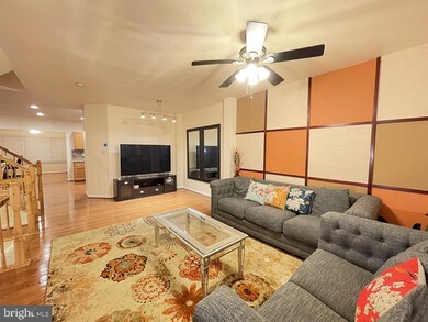 43068 Francis Square, Chantilly, VA 20152 - photo 5