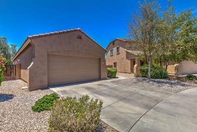 7226 S 54th Ln-3