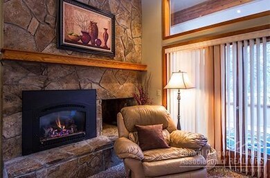 17960 Awbrey Ln, Sunriver, OR 97707 - photo 4