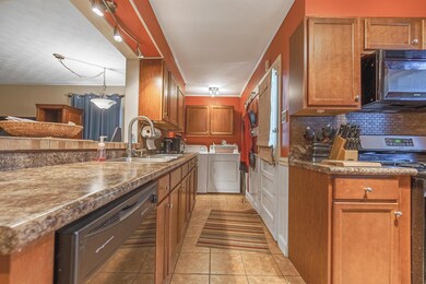 1544 Whitewater Rd, Memphis, TN 38117 - photo 6