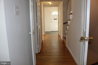 1143 Randolph Rd, McLean, VA 22101 - photo 3