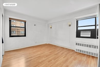 33-43 14th St unit 12B, Astoria, NY 11106 - photo 4