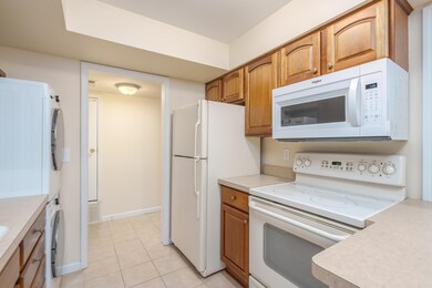 Kilgore_Ave_W_748_Unit204_Kalamazoo_4900