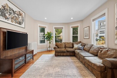 122 Davis Ave unit 1, Brookline, MA 02445 - photo 3