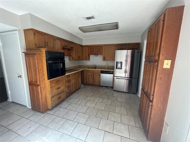 2310 Birchbrook Ct, Denton, TX 76205 - photo 5