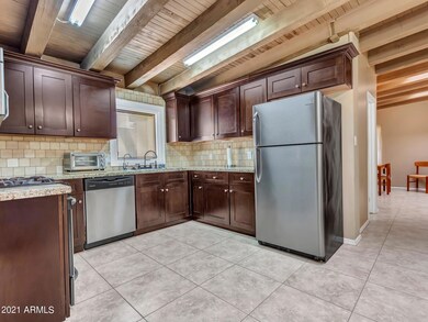 3126 N 28th St_Interior_05-Kitchen (1)