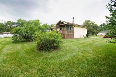 001c-SideYardB