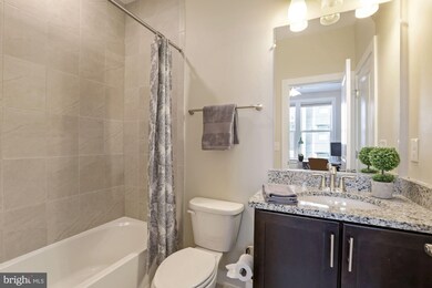 13352 Sherwood Park Ln, Herndon, VA 20171 - photo 7