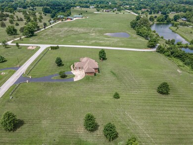 1713 Regency Ln, Nixa, MO 65714 - photo 3