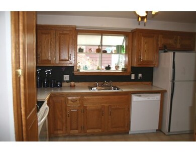 75 Spruce St, Framingham, MA 01701 - photo 2