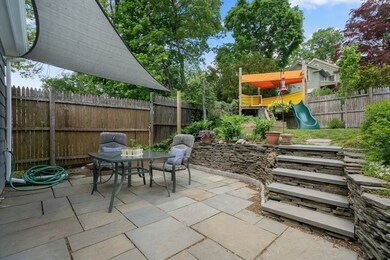 29 Berkeley St, Somerville, MA 02143 - photo 4