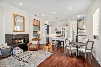 909 N Honore St unit 3, Chicago, IL 60622 - photo 3