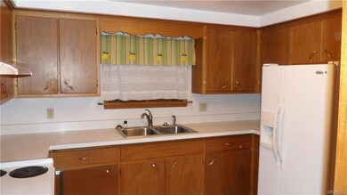 239 Sommer St, North Tonawanda, NY 14120 - photo 5