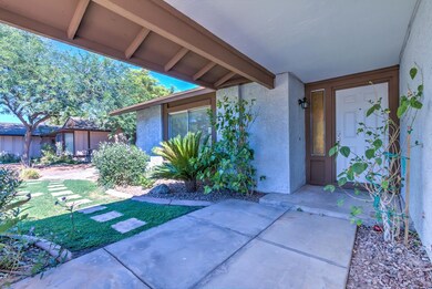 4606 W Milky Way -7