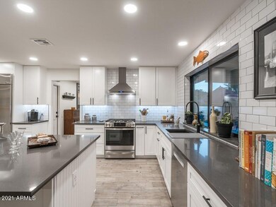 012_Kitchen