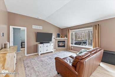09-LIVINGROOM_STPD_IMG_1-4