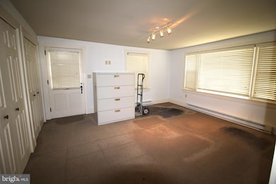 128 1ST FLOOR W Main St, New Holland, PA 17557 - photo 7