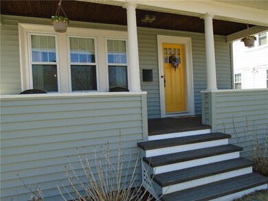 82 Chapmans Ave, Warwick, RI 02886 - photo 2