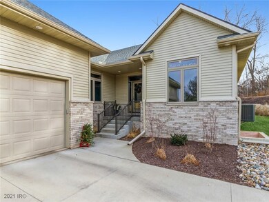 2841 SW 30th St, Des Moines, IA 50321 - photo 3