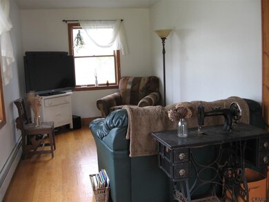 28 Wisconsin Ave, Rensselaer, NY 12144 - photo 6