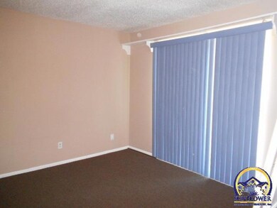 2319 SW Briarwood Plaza unit 107C, Topeka, KS 66611 - photo 6