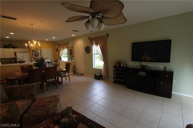875 Hampton Cir unit 158, Naples, FL 34105 - photo 6