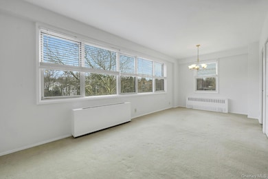 Garth Essex unit 4E4, Scarsdale, NY 10583 - photo 5