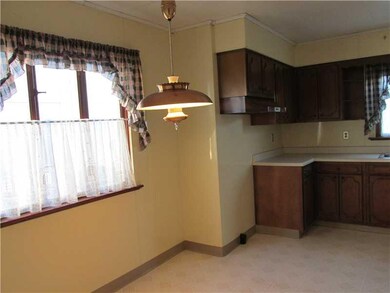 Kitchen. Great window for putting a table and chai