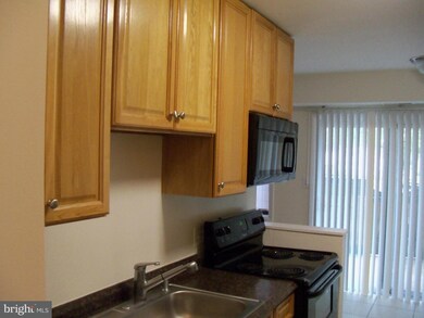 6437 Richmond Hwy unit 104, Alexandria, VA 22306 - photo 7