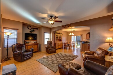 004_Living Room