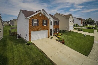 10703 Evanwood Dr, Louisville, KY 40228 - photo 4