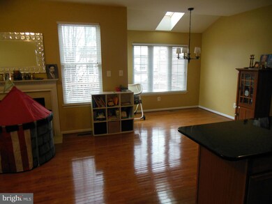 25838 Norrington Square, Chantilly, VA 20152 - photo 7