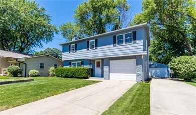 3709 Bel Aire Rd, Des Moines, IA 50310 - photo 2